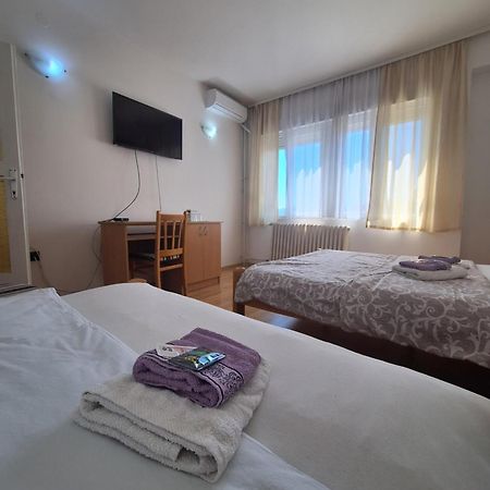 Hotel Konaciste Trstenik ภายนอก รูปภาพ