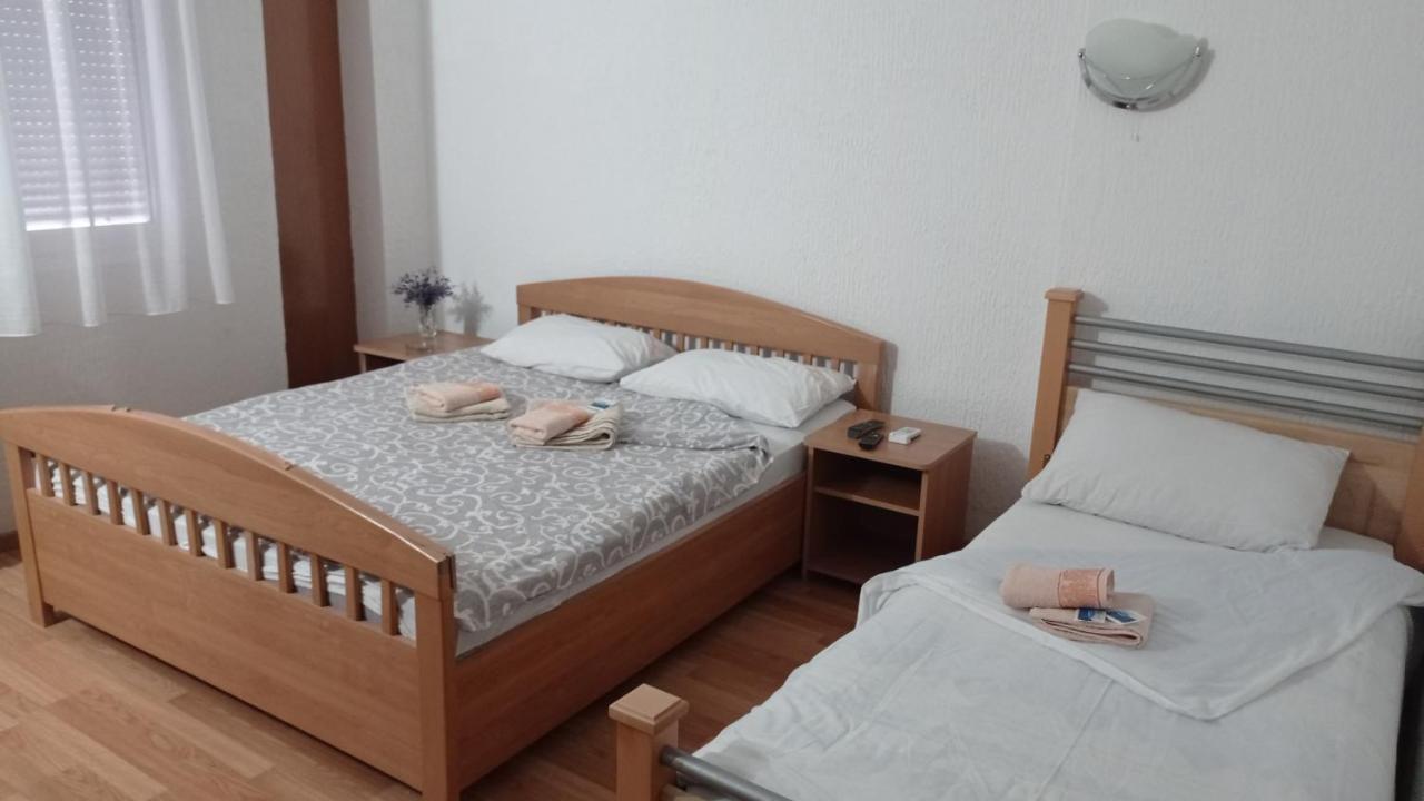 Hotel Konaciste Trstenik ภายนอก รูปภาพ